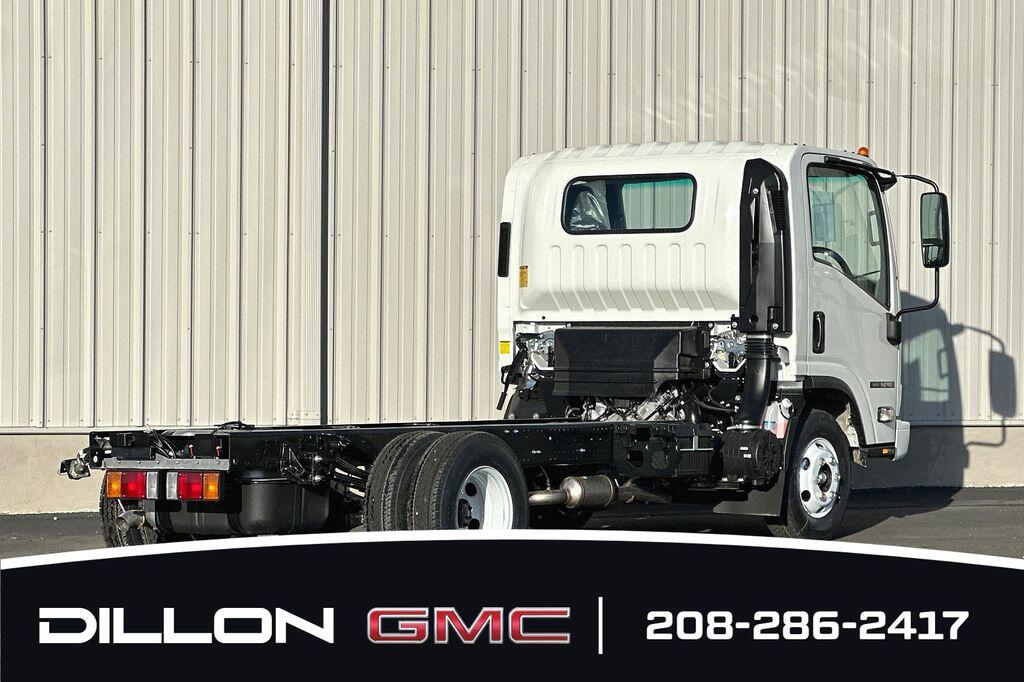 2024 Isuzu NPR HD - Photo 7