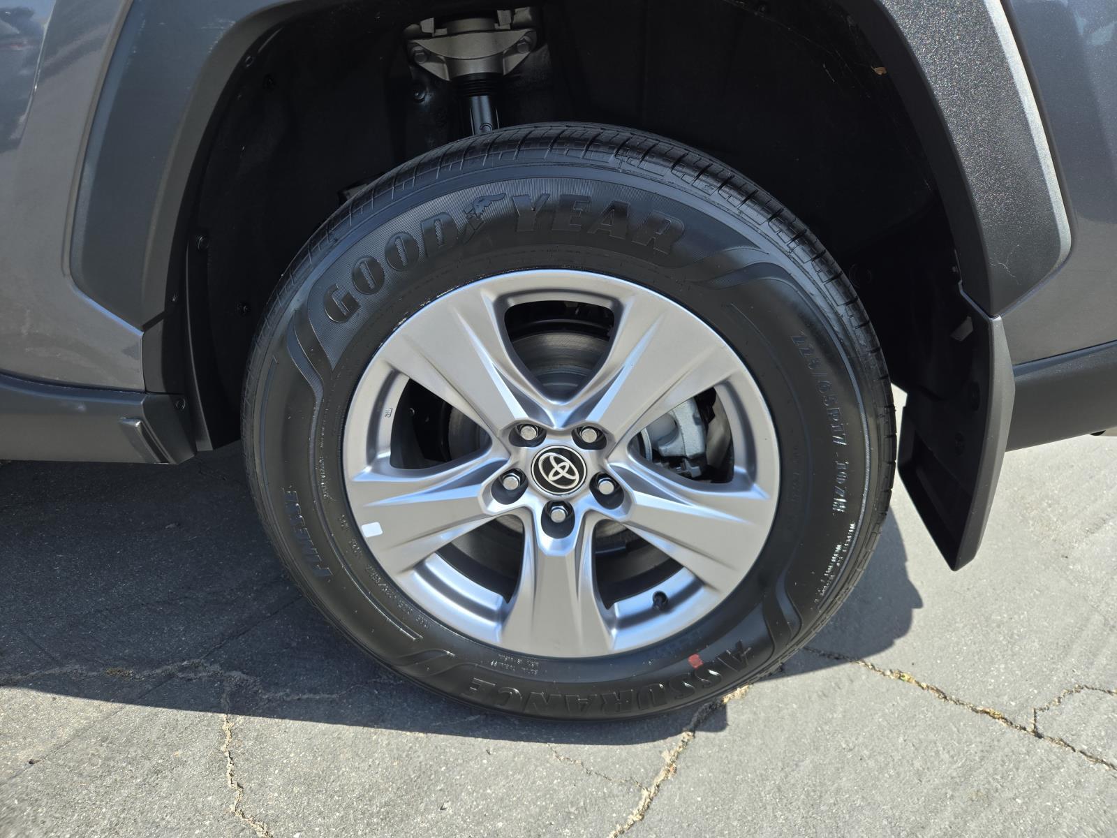 2023 Toyota RAV4 XLE - Photo 36