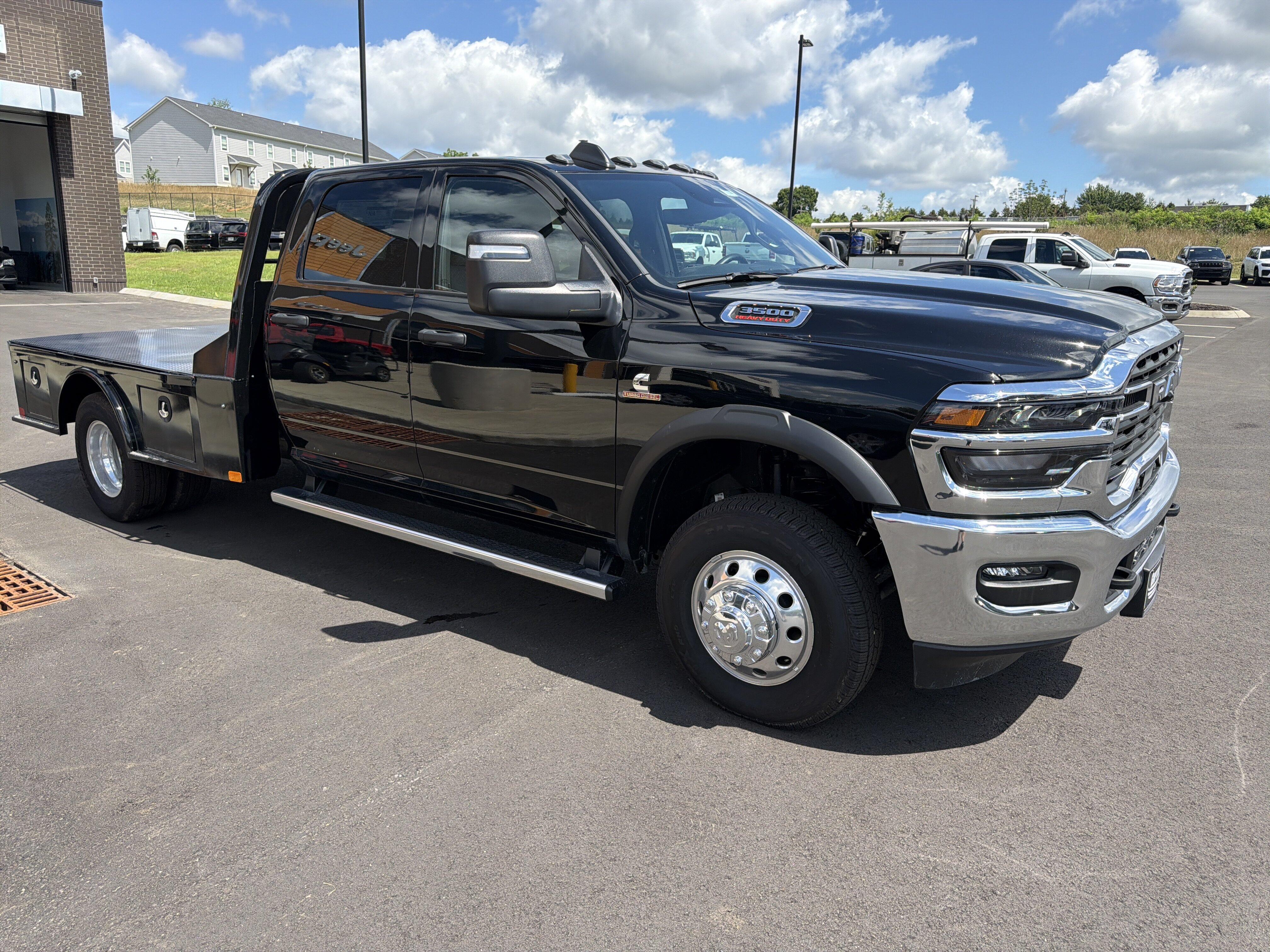 2026 RAM 3500 Chassis Tradesman - Photo 7