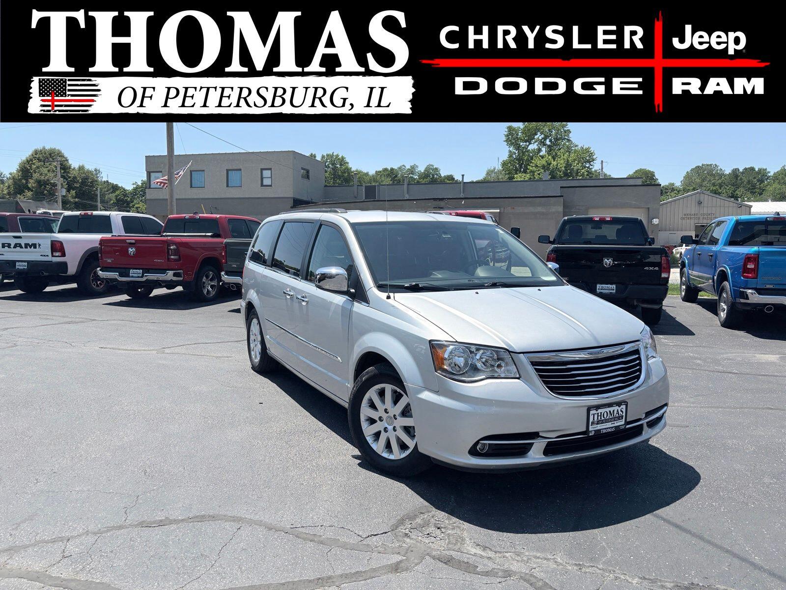 2012 Chrysler Town & Country Touring-L's photo