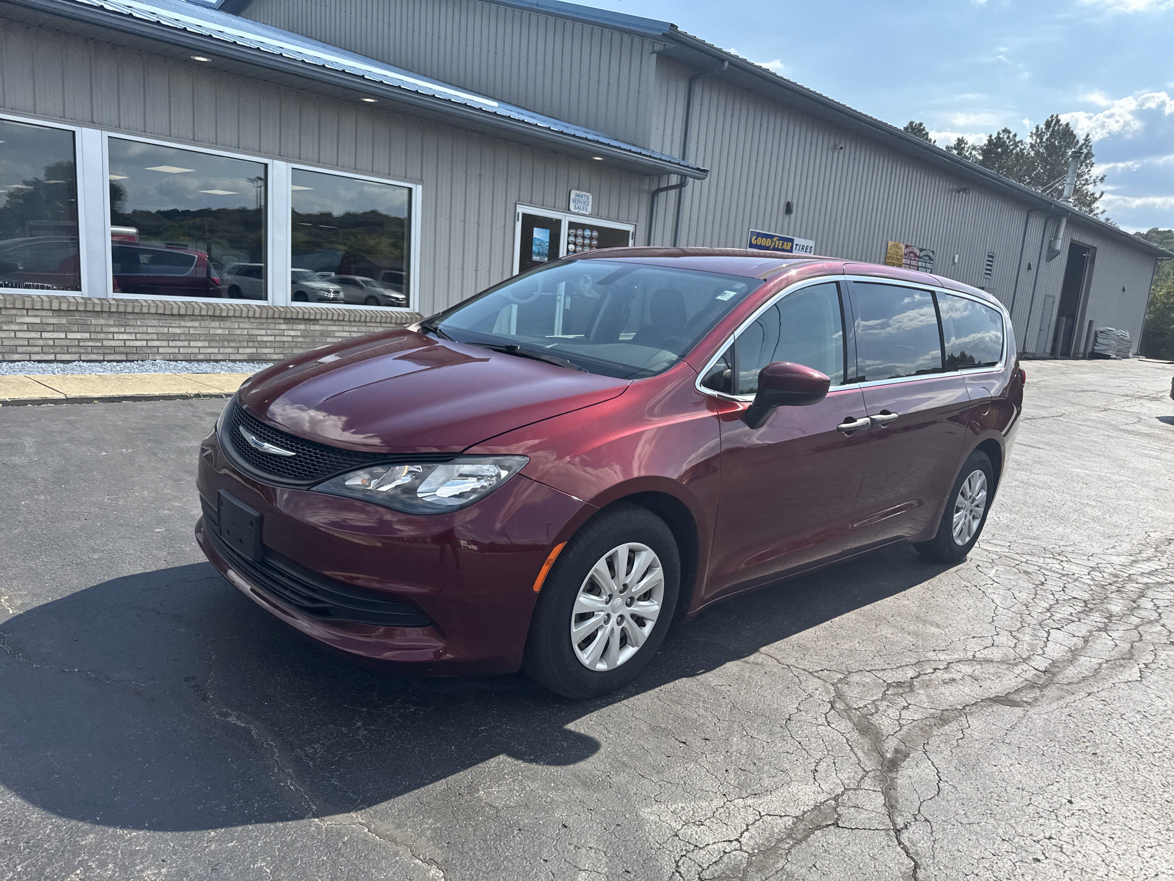 Used 2018 Chrysler Pacifica L with VIN 2C4RC1AG9JR293758 for sale in Dansville, NY