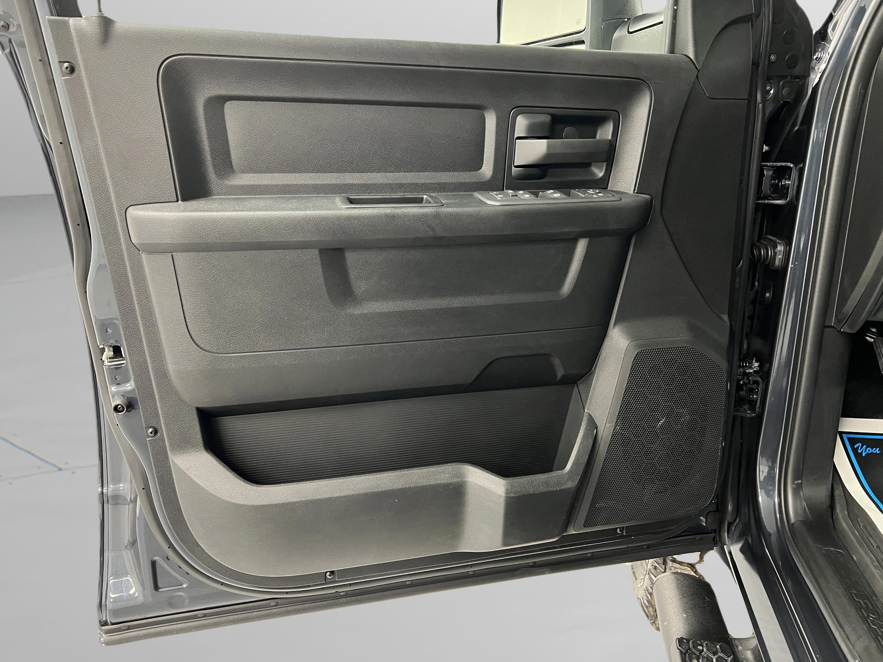 2026 RAM 2500 Tradesman - Photo 14