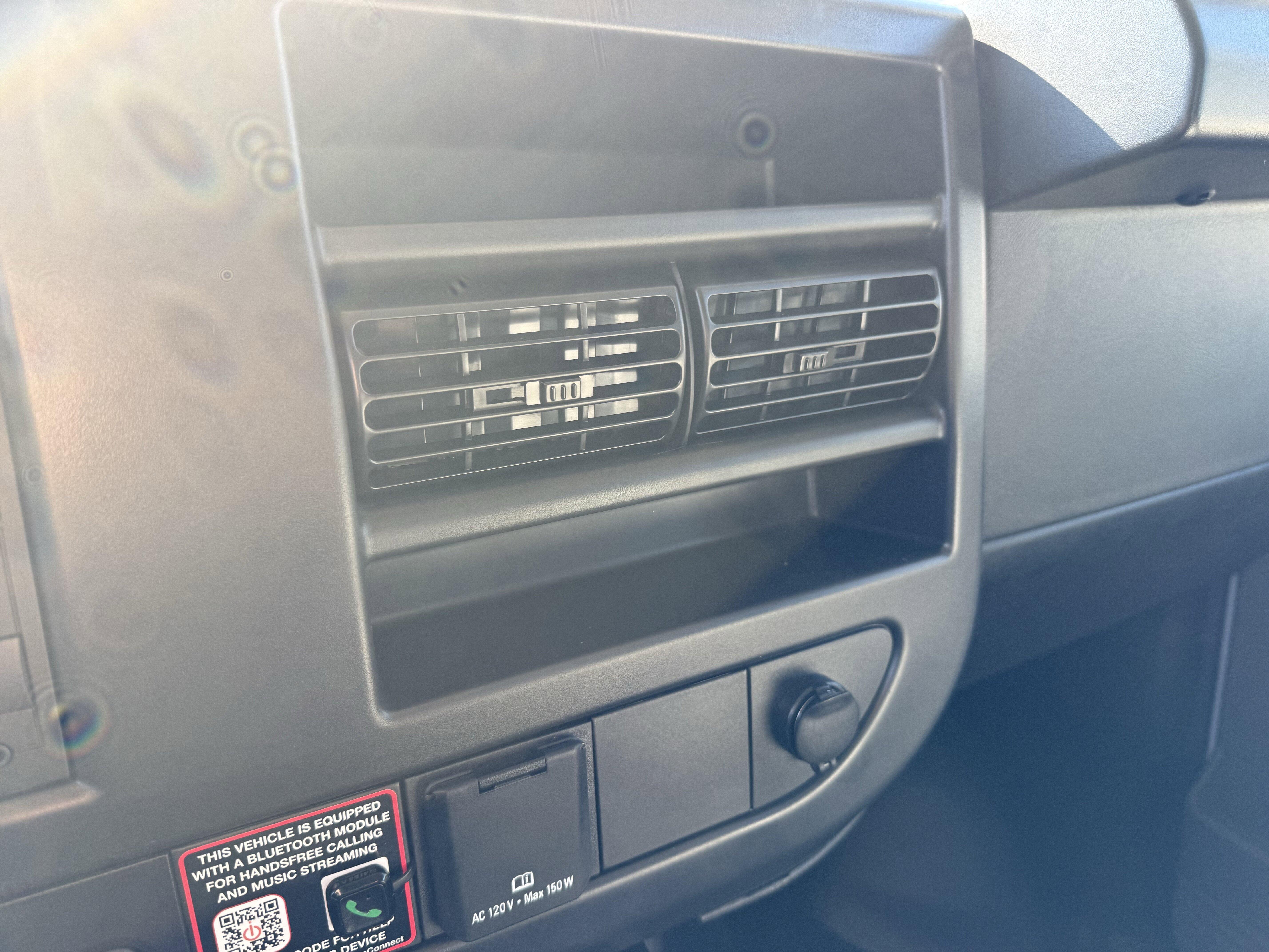2025 Chevrolet Express Cargo Work Van - Photo 21