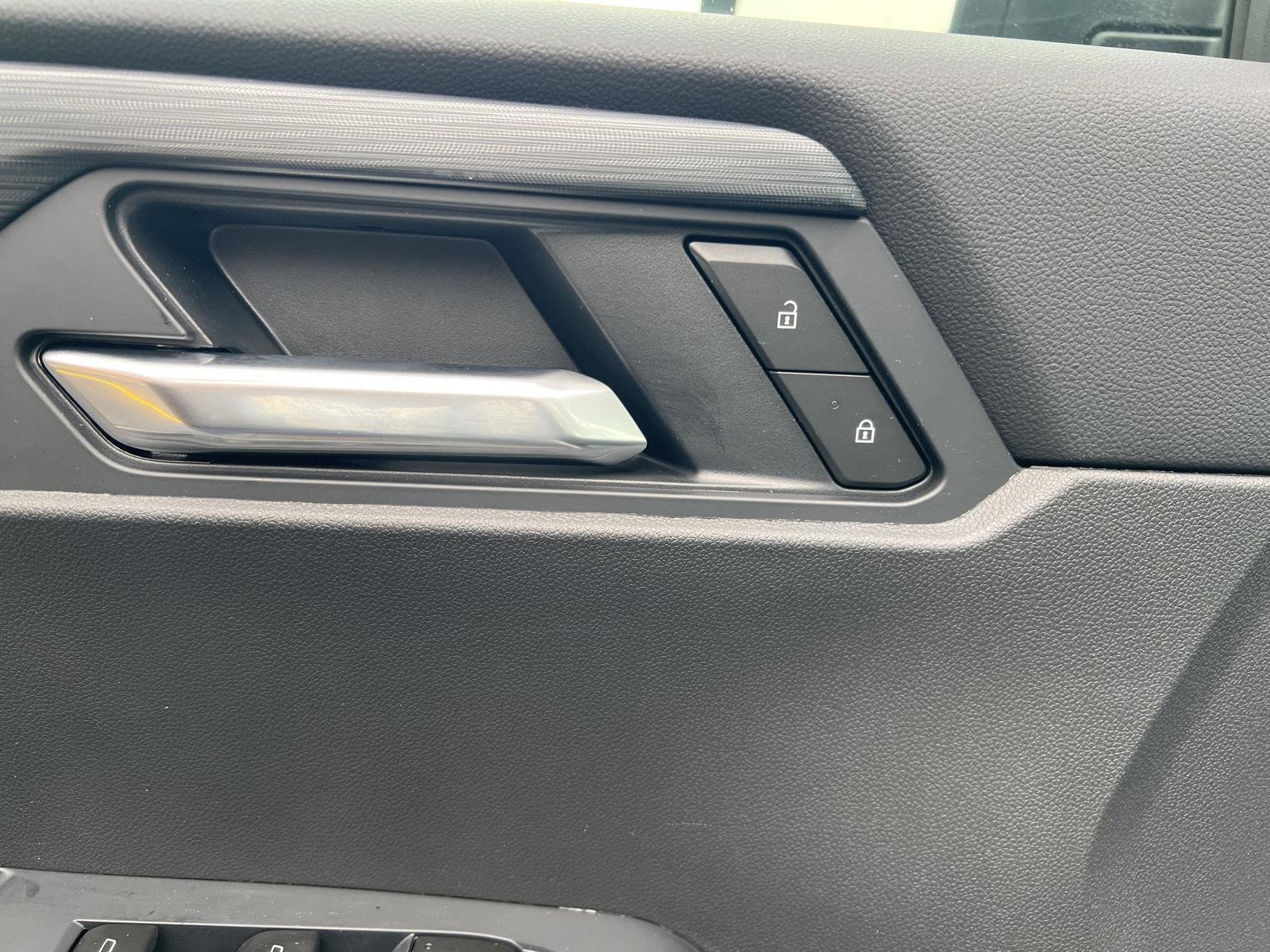 2026 GMC Acadia AT4 - Photo 15