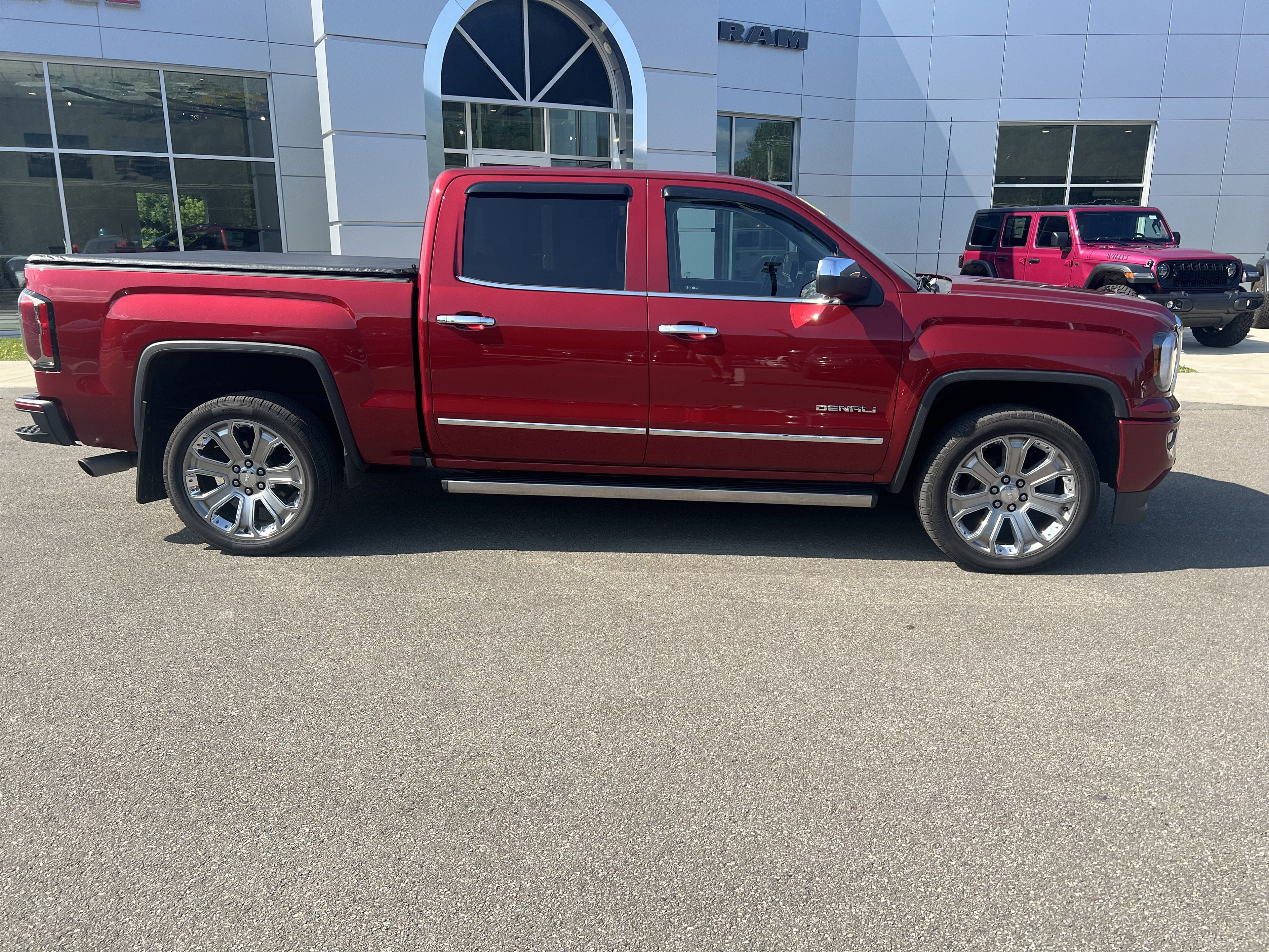 Used 2018 GMC Sierra 1500 Denali Denali with VIN 3GTU2PEJ7JG431924 for sale in Elmira, NY