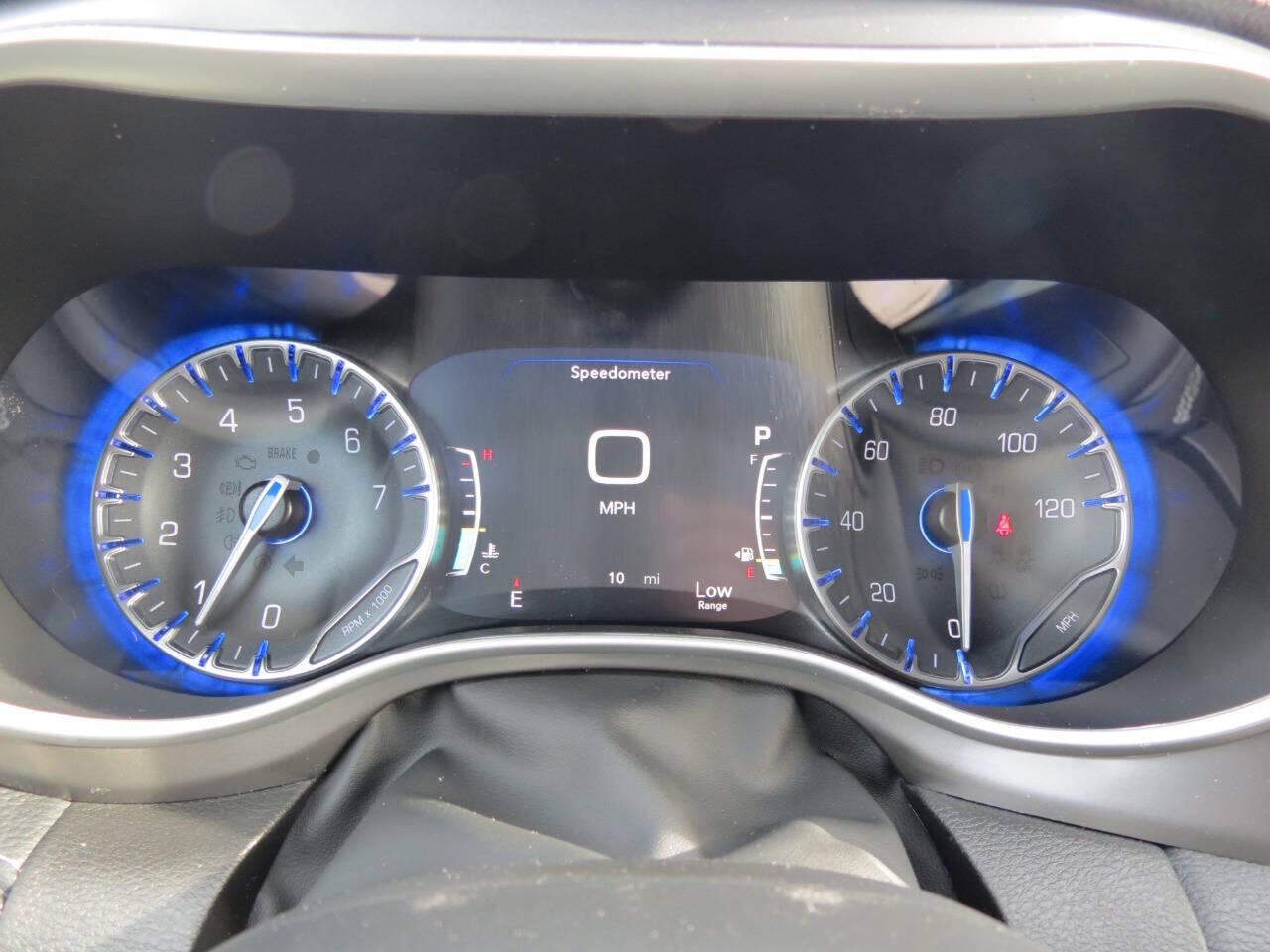 2026 Chrysler Pacifica Select - Photo 11