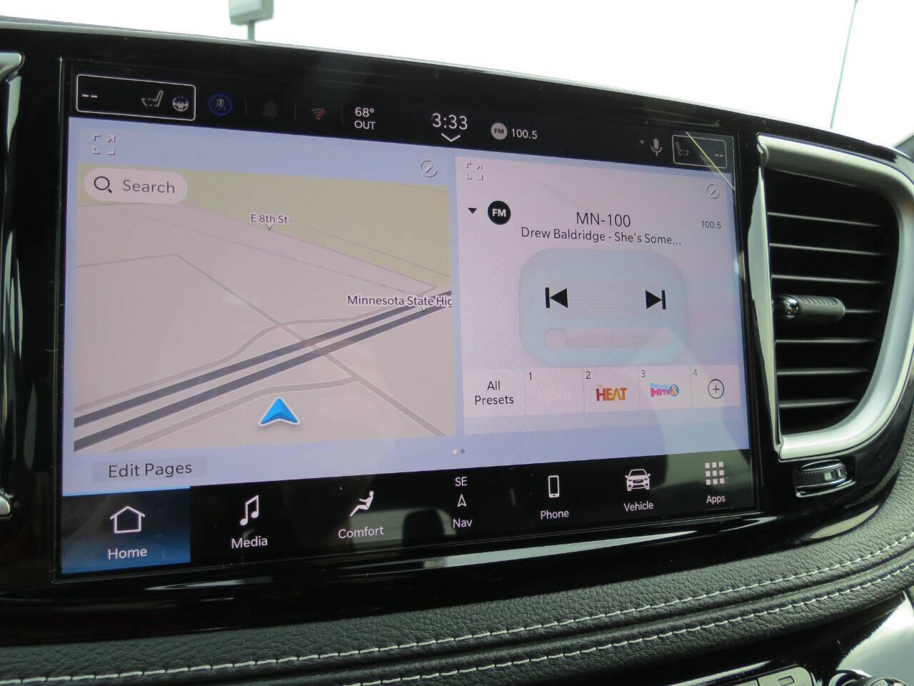2026 Chrysler Pacifica Select - Photo 16