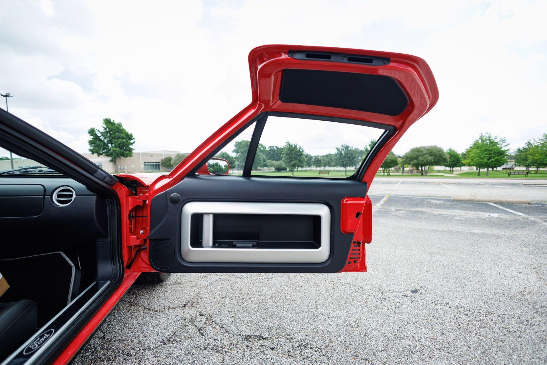 2005 Ford GT Base - Photo 34