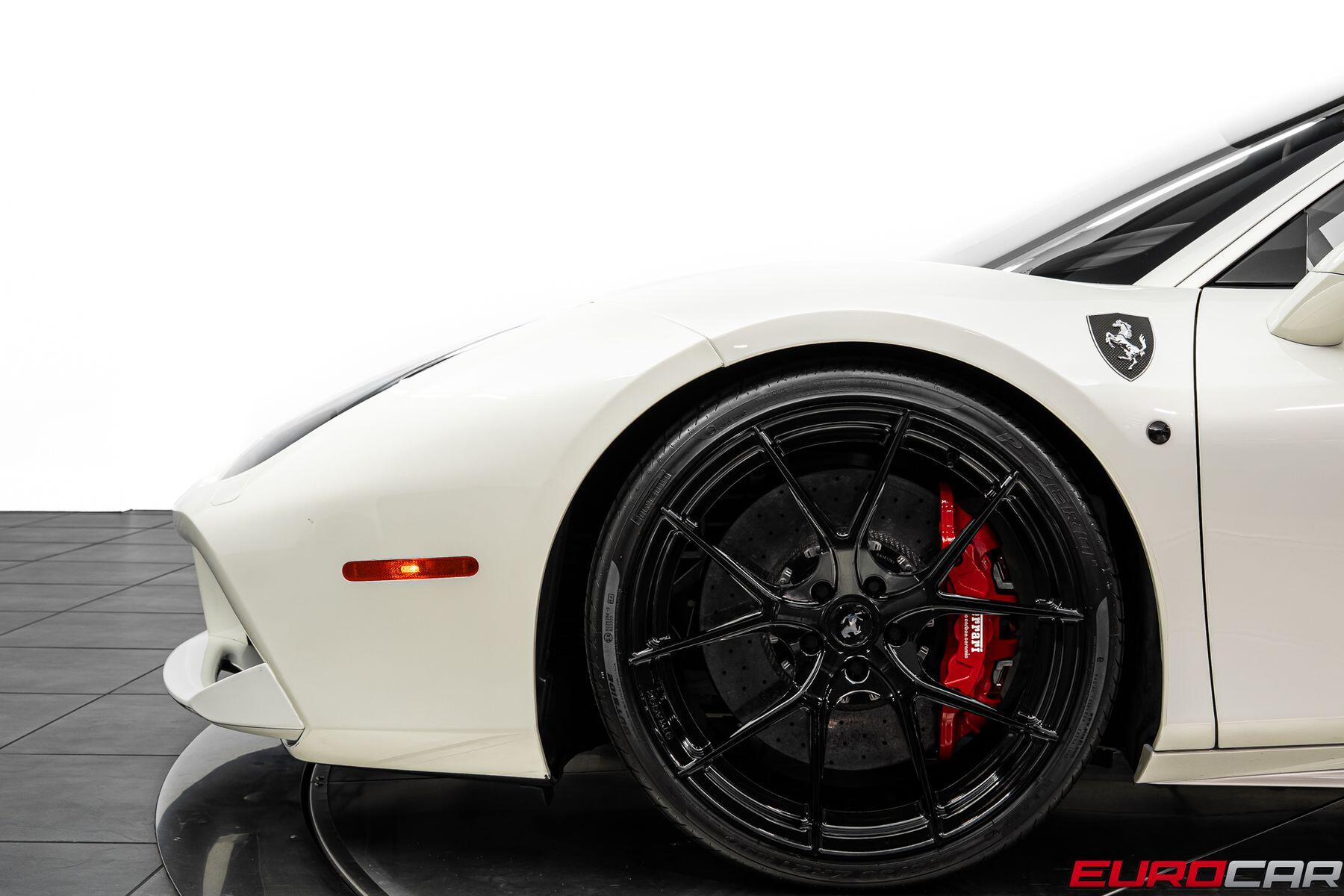 2017 Ferrari 488 GTB *CARBON STEERING WHEEL * IMMACULATE CONDITION*Image 16