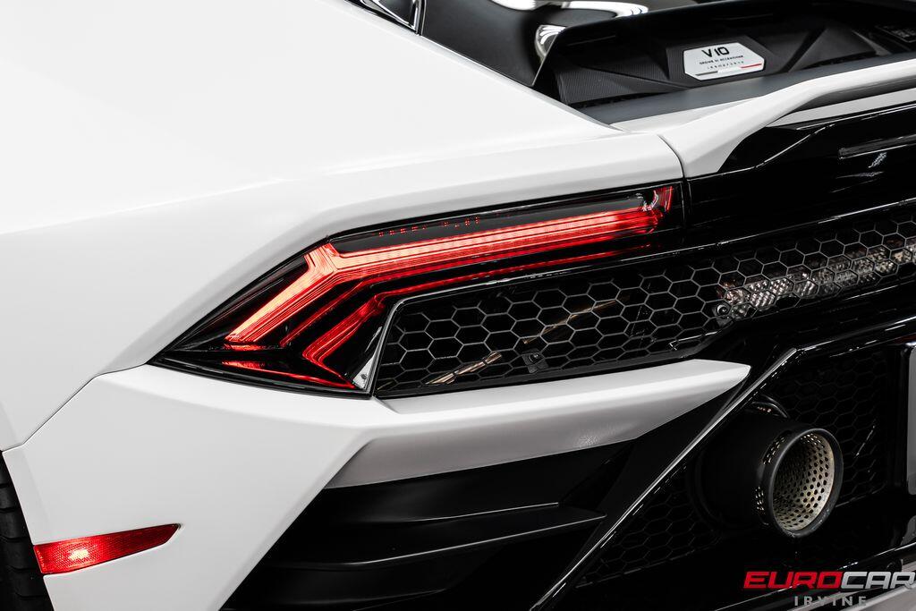2022 Lamborghini Huracan EVO AWD *FULL ELECTRIC SEATS * FULL MATTE PPF*Image 19