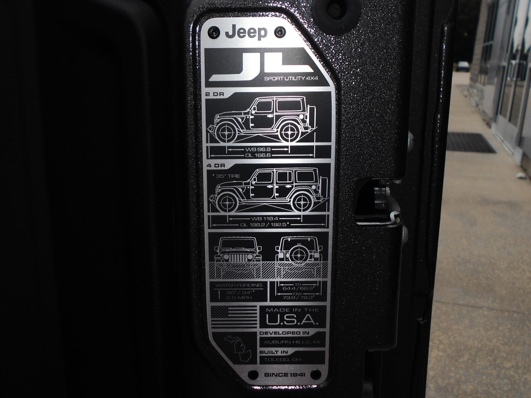 2025 Jeep Wrangler 4-Door Sahara - Photo 27