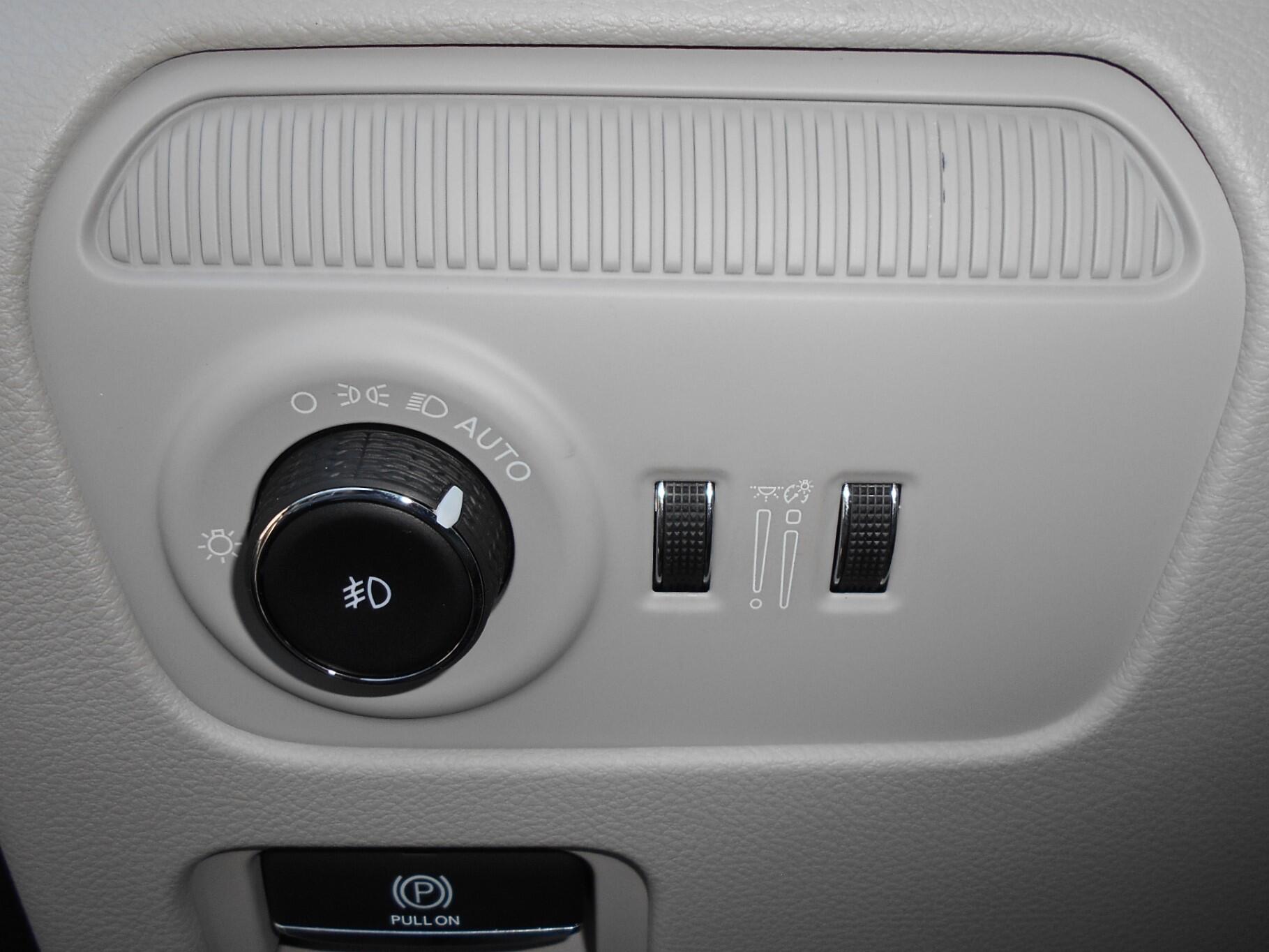 2025 Jeep Wagoneer Series II - Photo 20