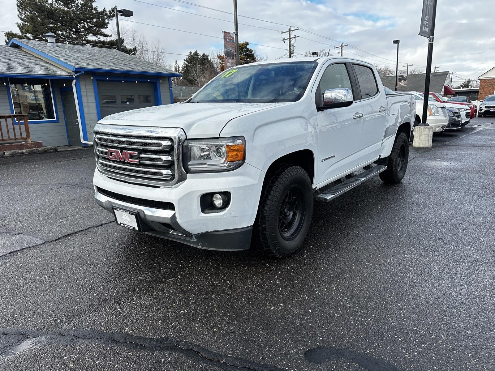 2017 GMC Canyon SLT photo 4