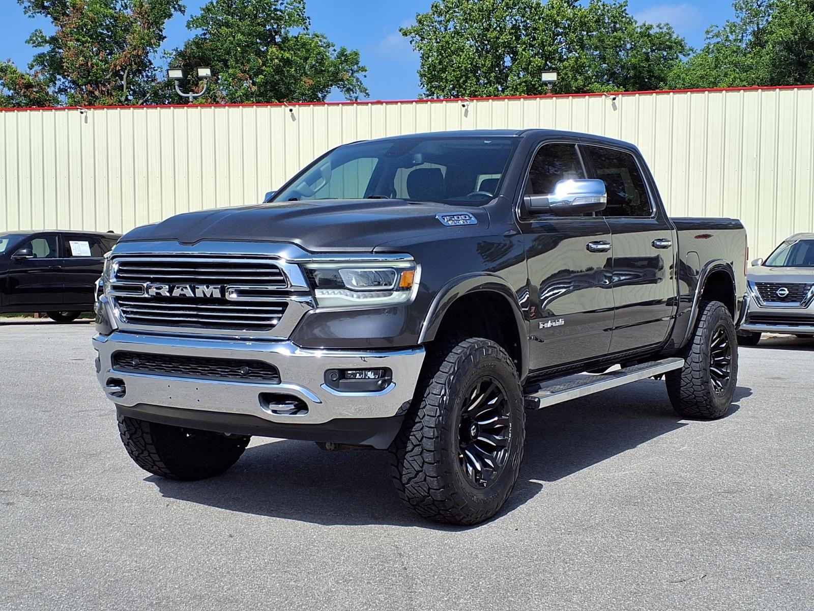 2020 RAM 1500 Laramie 4x4 Crew Cab 5'7's photo