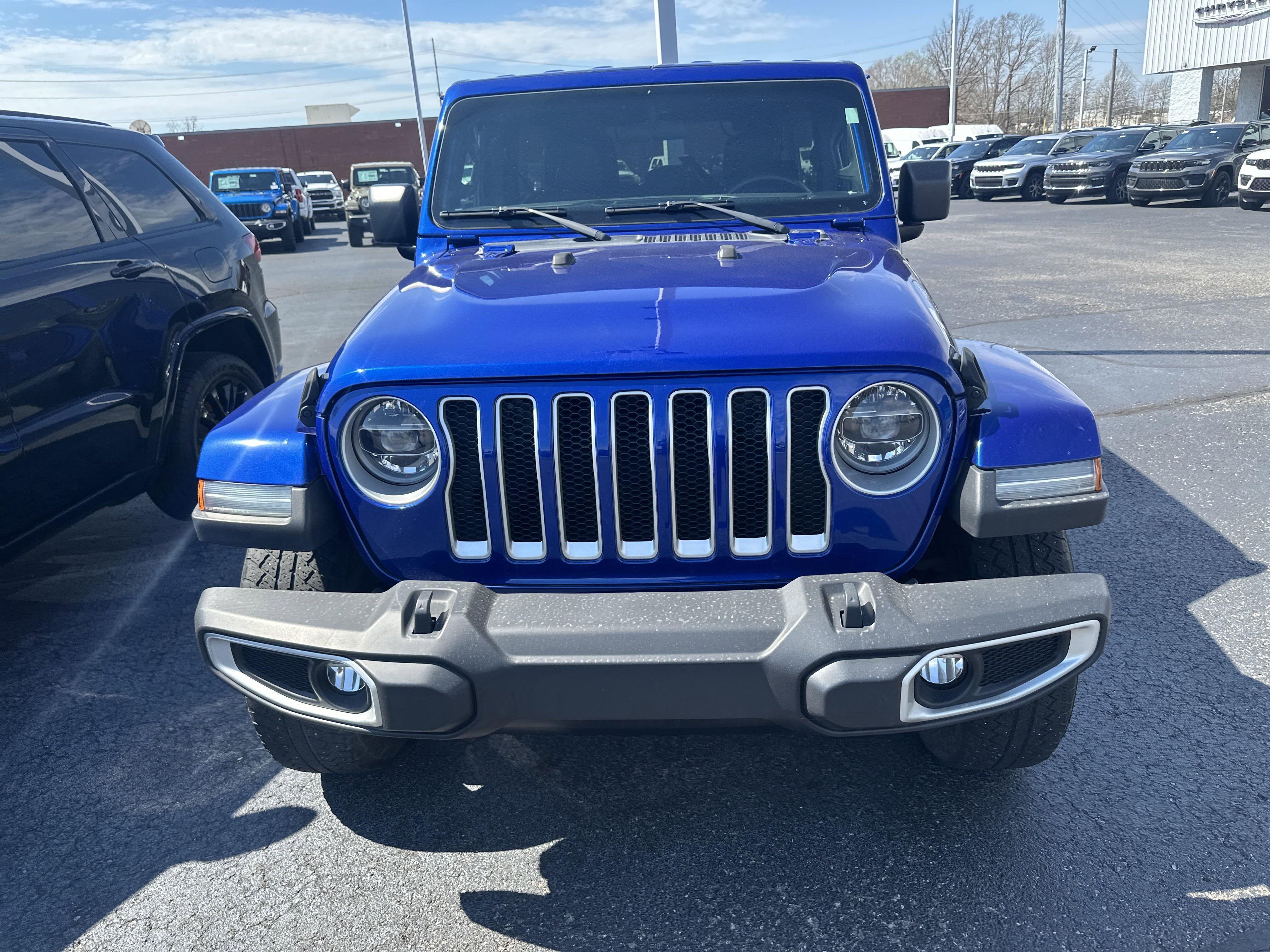 Used 2019 Jeep Wrangler Unlimited Sahara with VIN 1C4HJXEG1KW647862 for sale in Springfield, TN