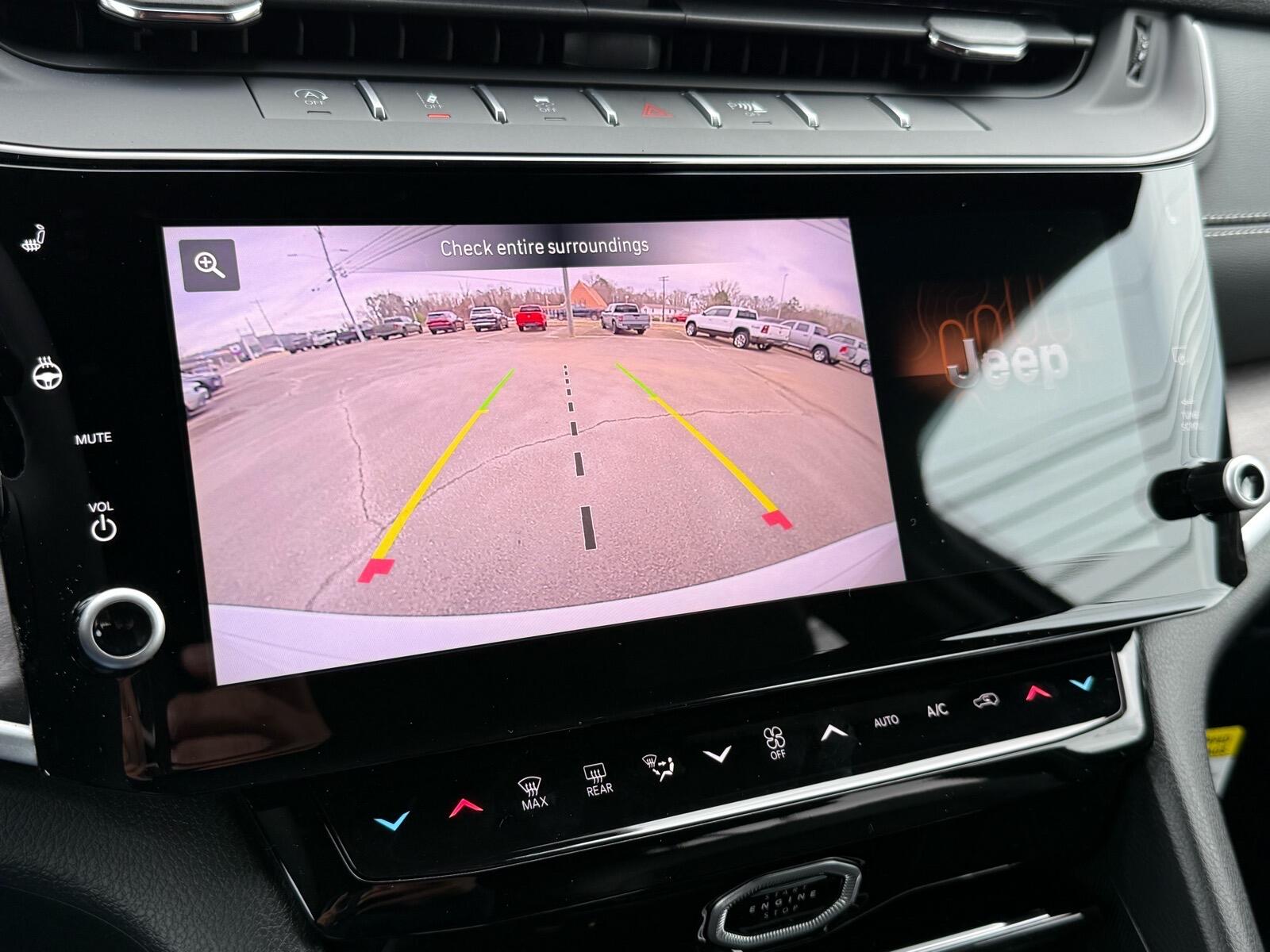 2026 Jeep Grand Cherokee Laredo - Photo 13
