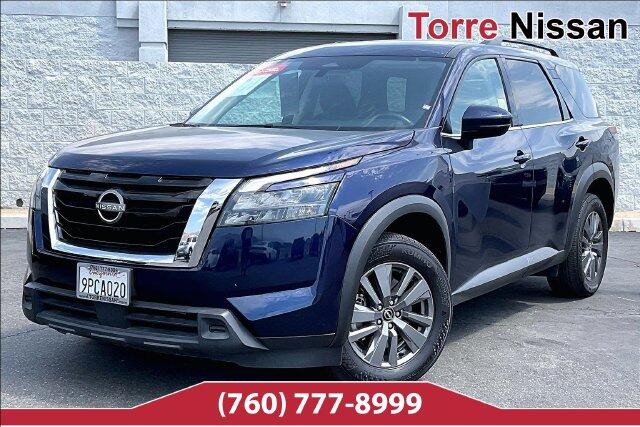 2025 Nissan Pathfinder SV
