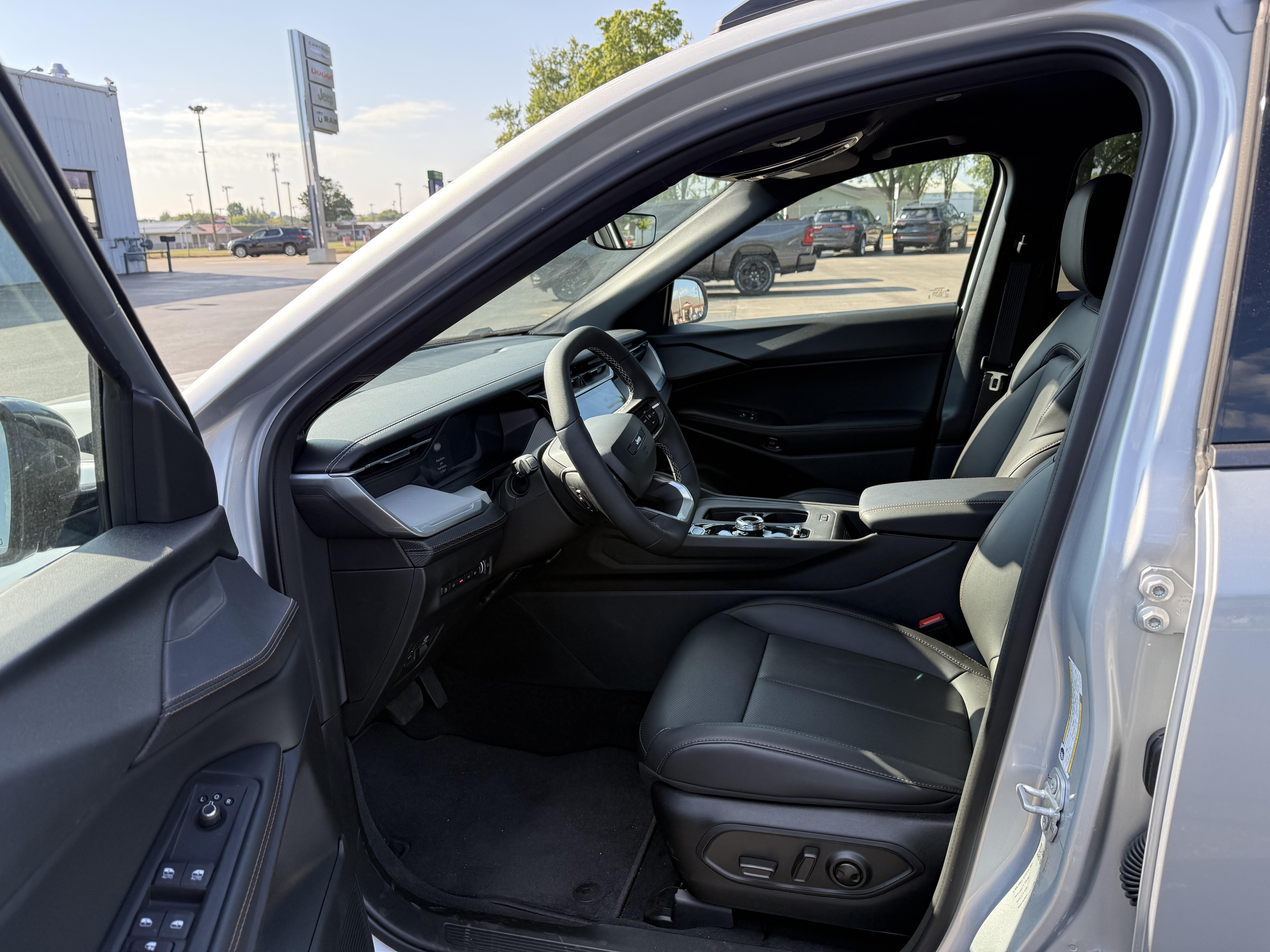 2026 Jeep Cherokee Limited - Photo 11