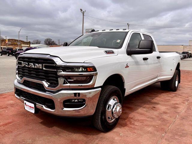 2026 RAM 3500 3500 Tradesman Crew Cab 4x4 8' Box