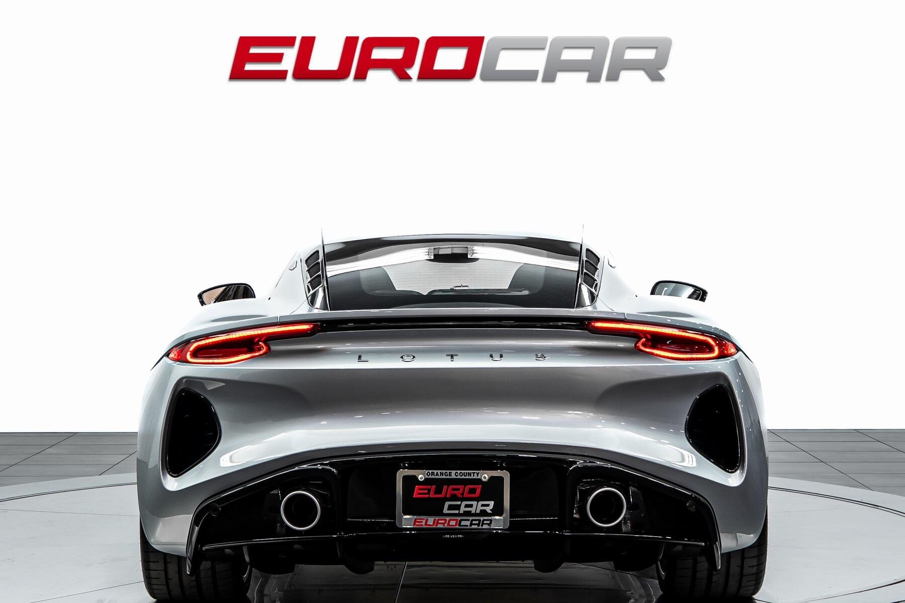 2025 Lotus Emira Base photo 4