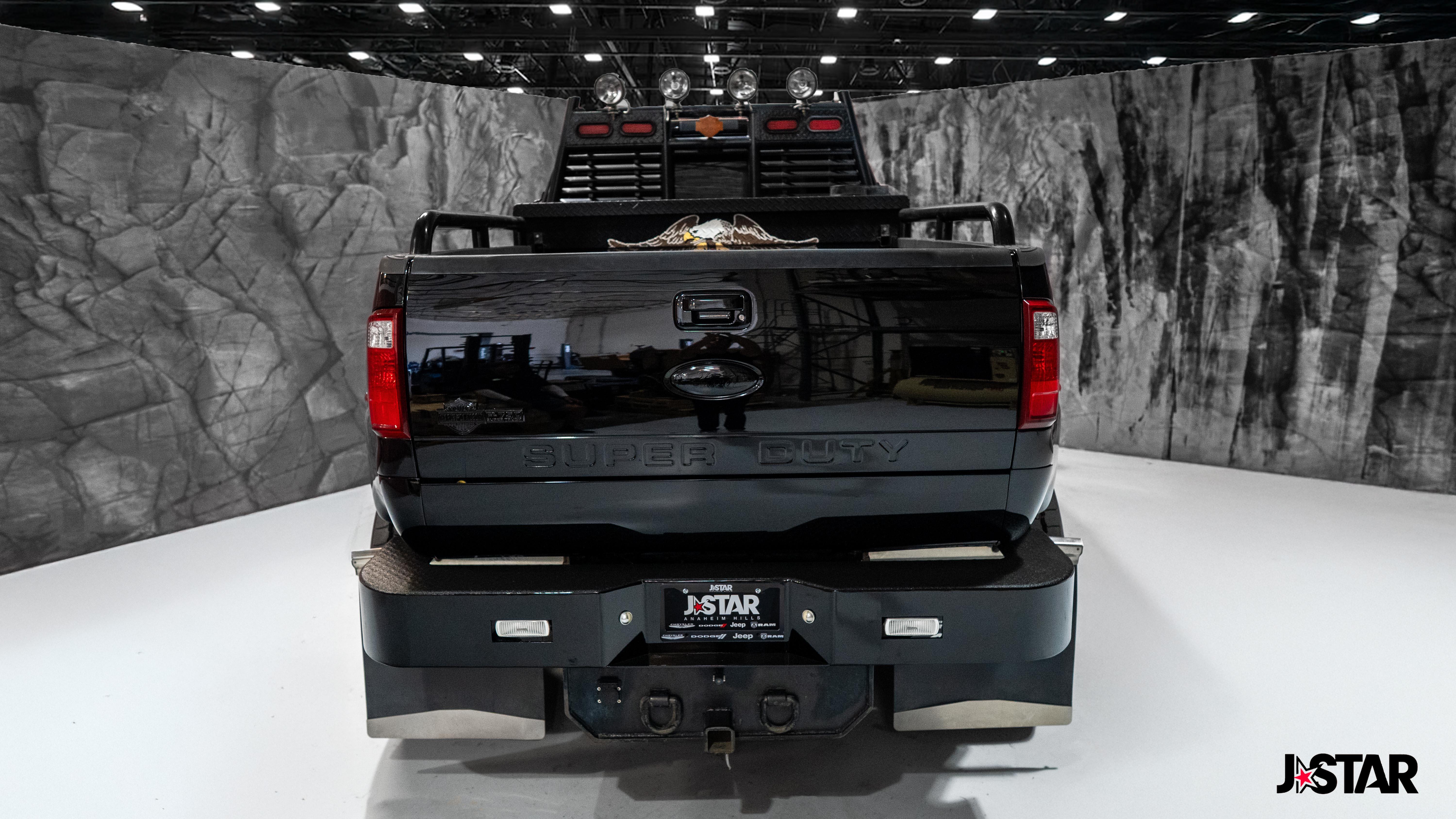 2008 Ford F-650 - Photo 18