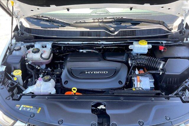 2023 Chrysler Pacifica Hybrid Pinnacle - Photo 9