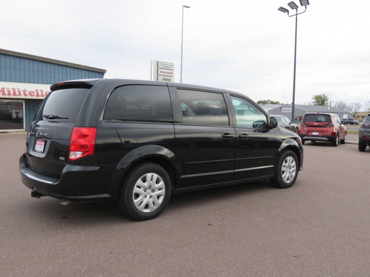 Used 2015 Dodge Grand Caravan SE with VIN 2C4RDGBG4FR592189 for sale in Fairmont, Minnesota