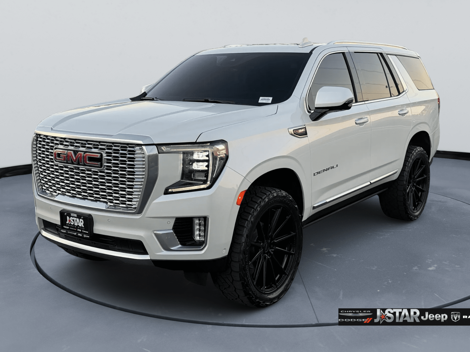 2024 GMC Yukon Denali's photo