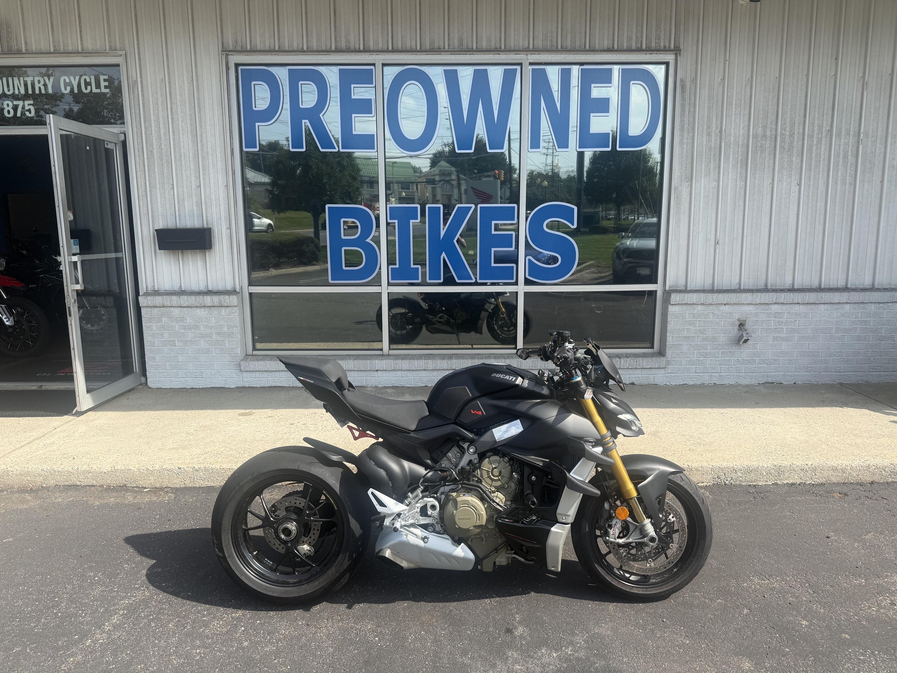 2022 Ducati Streetfighter V4 S