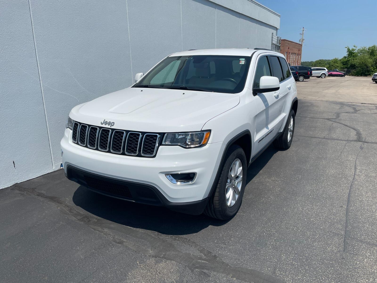 Used 2022 Jeep Grand Cherokee WK Laredo E with VIN 1C4RJFAG8NC175072 for sale in Kansas City