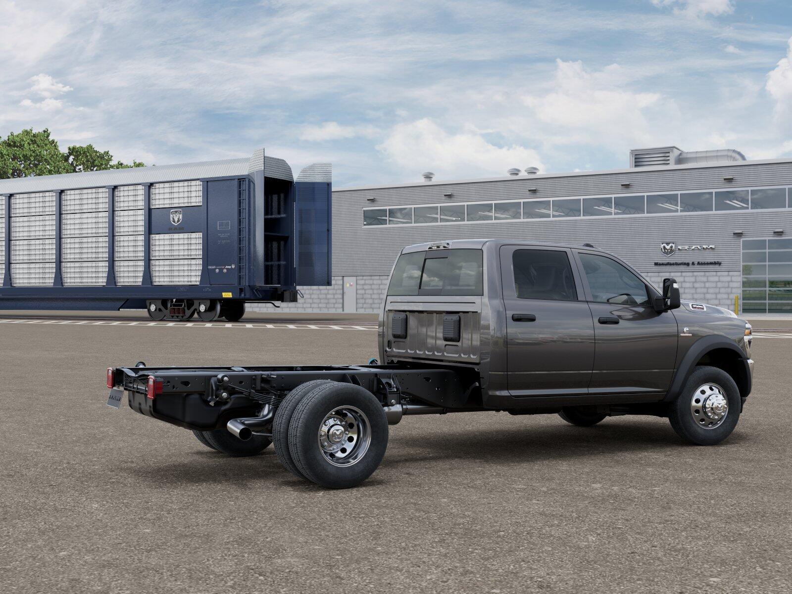 2025 RAM 3500 Chassis Tradesman - Photo 19