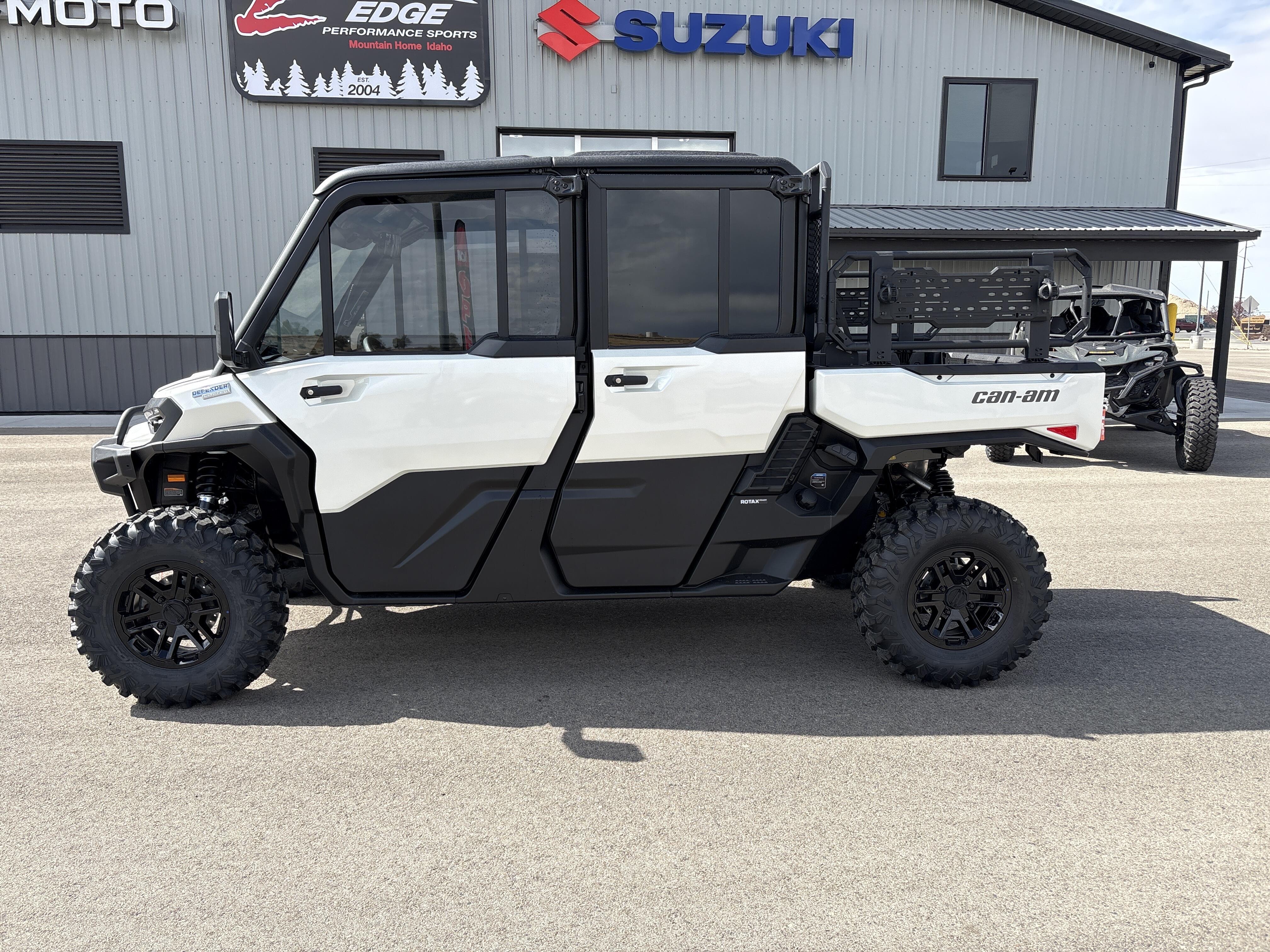 2027 Can-Am DEFENDER XU MAX LTD 65 HD11