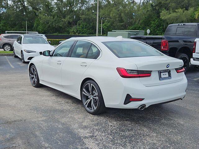 2022 BMW 3 Series 330i - Photo 7