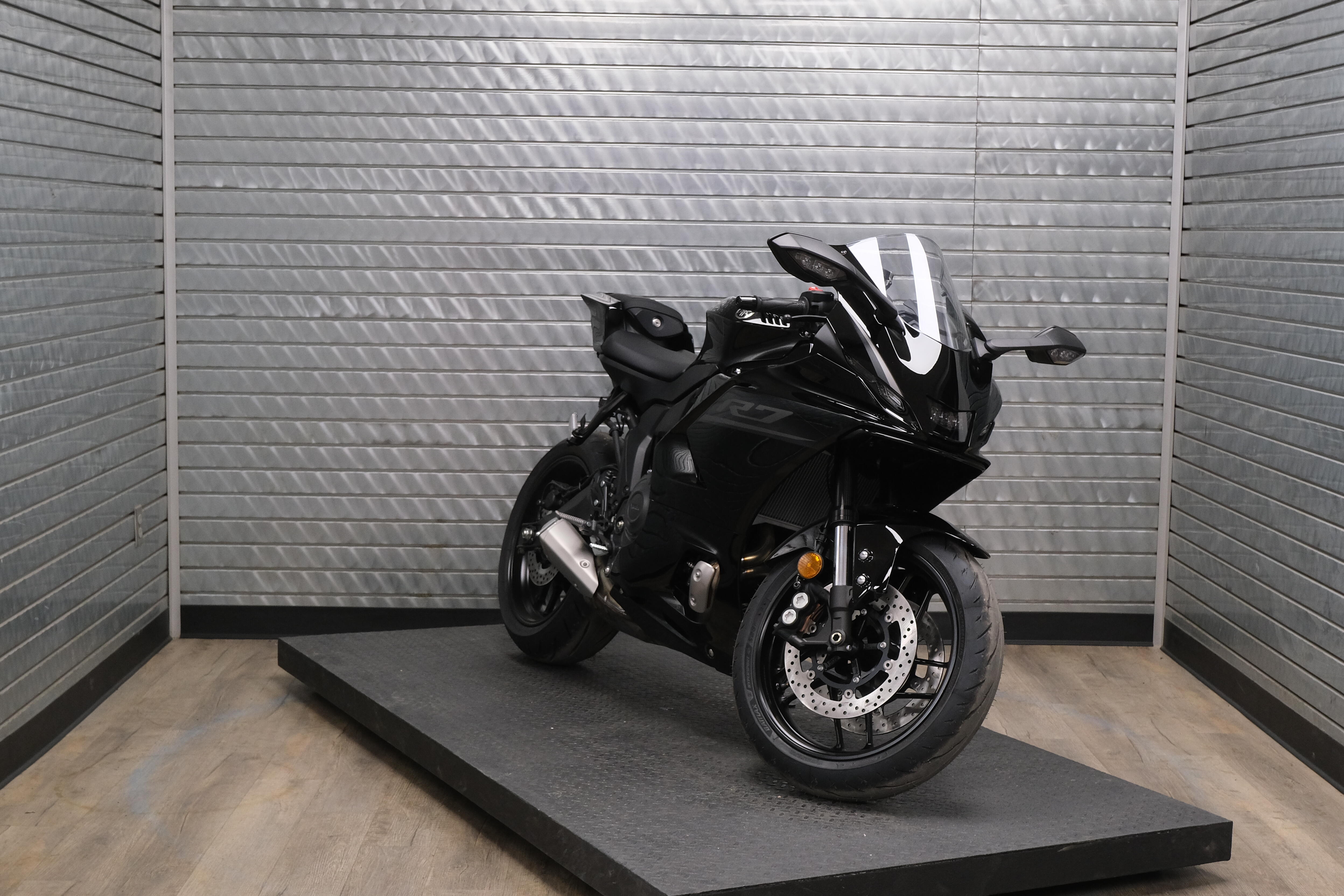 2026 YAMAHA YZF-R7