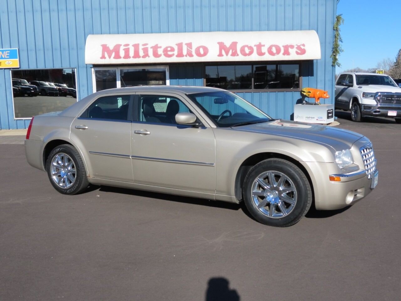 Used 2008 Chrysler 300 Limited with VIN 2C3KA33G98H209409 for sale in Fairmont, Minnesota