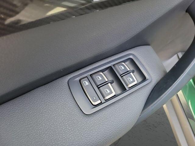 2023 VinFast VF 8 ECO - Photo 17