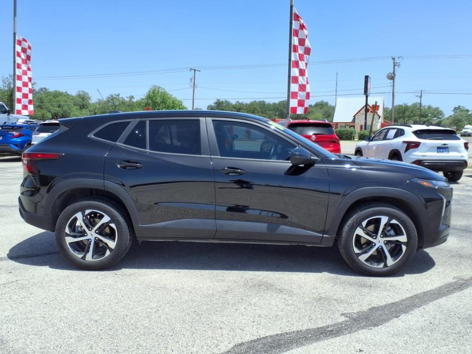Used 2024 Chevrolet Trax RS with VIN KL77LGE2XRC111852 for sale in Burnet, TX