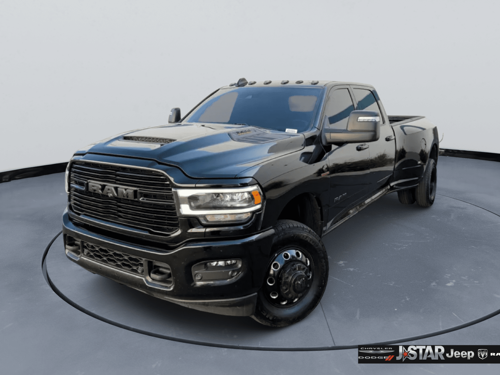 2024 RAM 3500 Laramie 4X4 Crew Cab LWB's photo