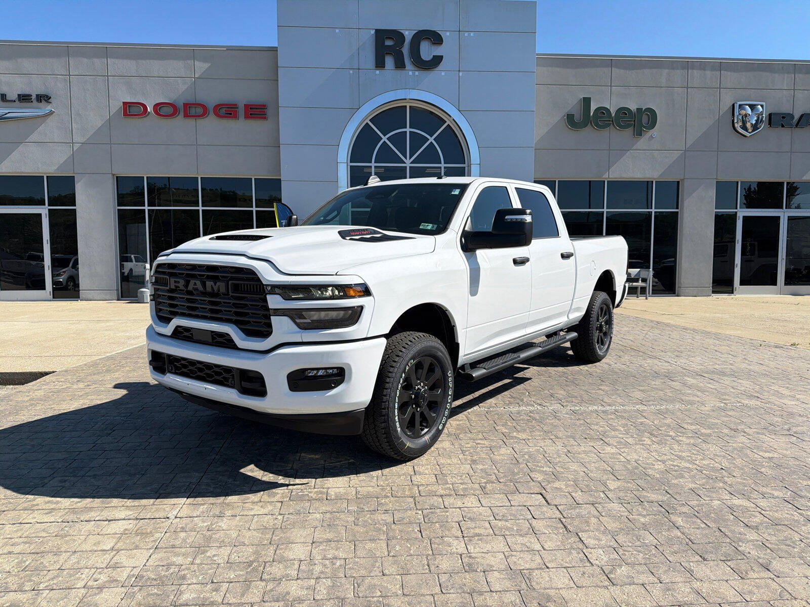 2026 RAM 2500 Tradesman/Black Express 4X4 Crew Cab SWB's photo