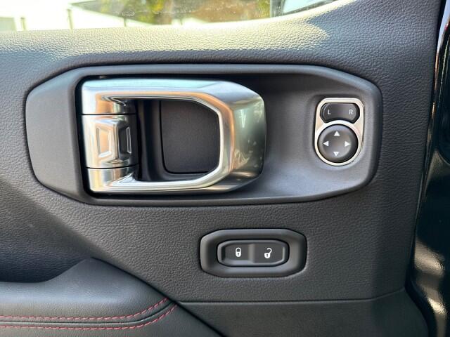2025 Jeep Wrangler 4-Door Rubicon - Photo 12
