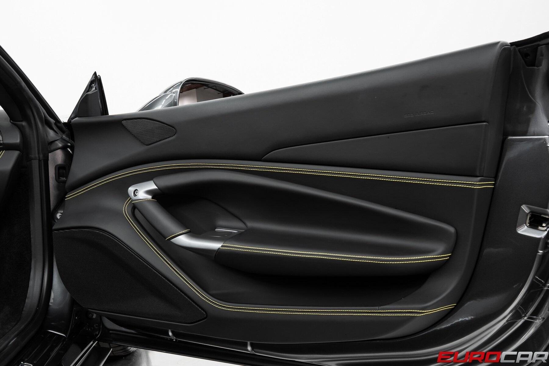 2022 Ferrari F8 Spider *HUGE CARBON OPTIONS * PASSENGER DISPLAY*Image 30