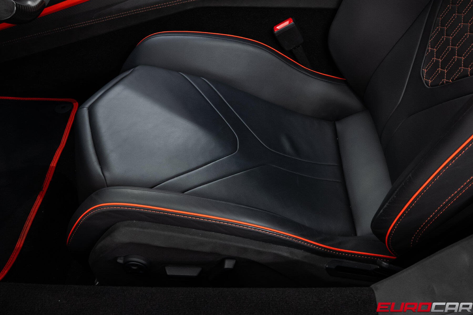 2025 Lamborghini Revuelto *HUGE CARBON OPTIONS * PASSENGER DISPLAY*Image 49