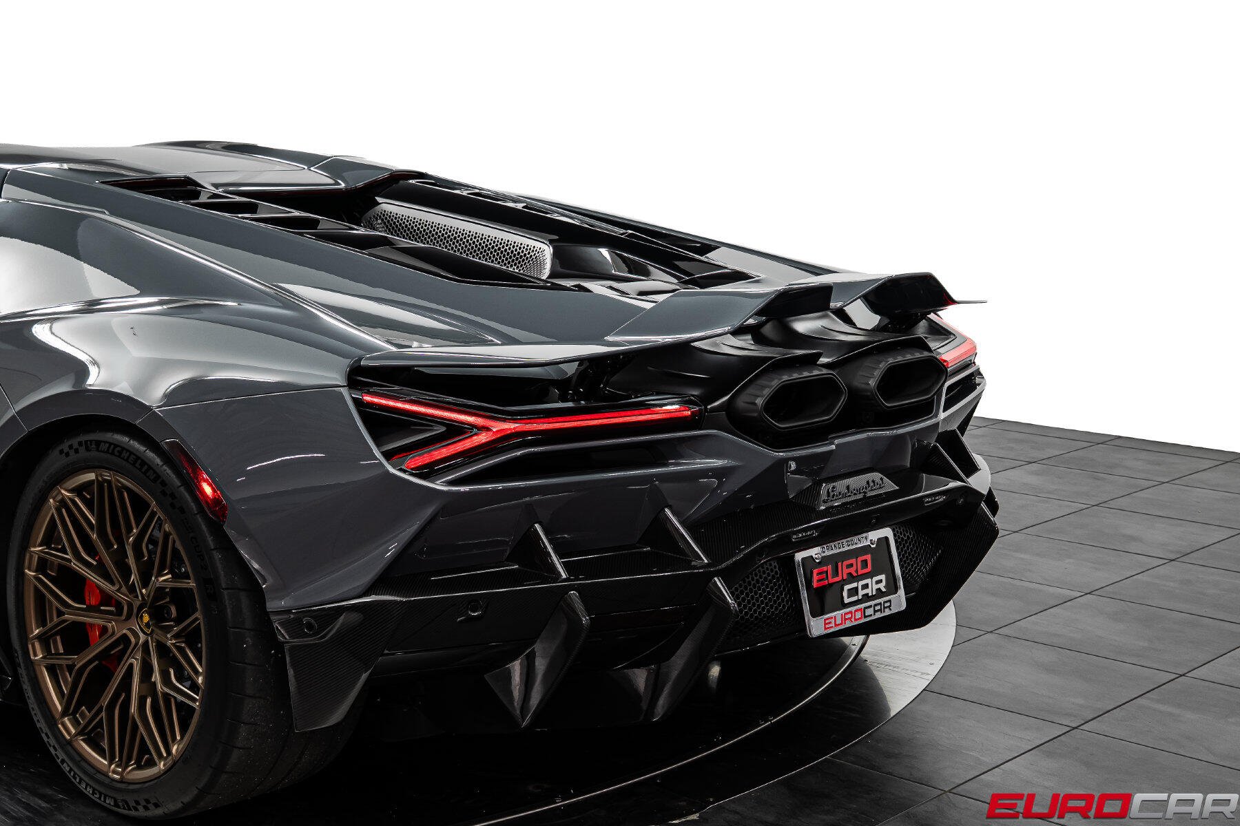 2025 Lamborghini Revuelto *HUGE CARBON OPTIONS * PASSENGER DISPLAY*Image 21