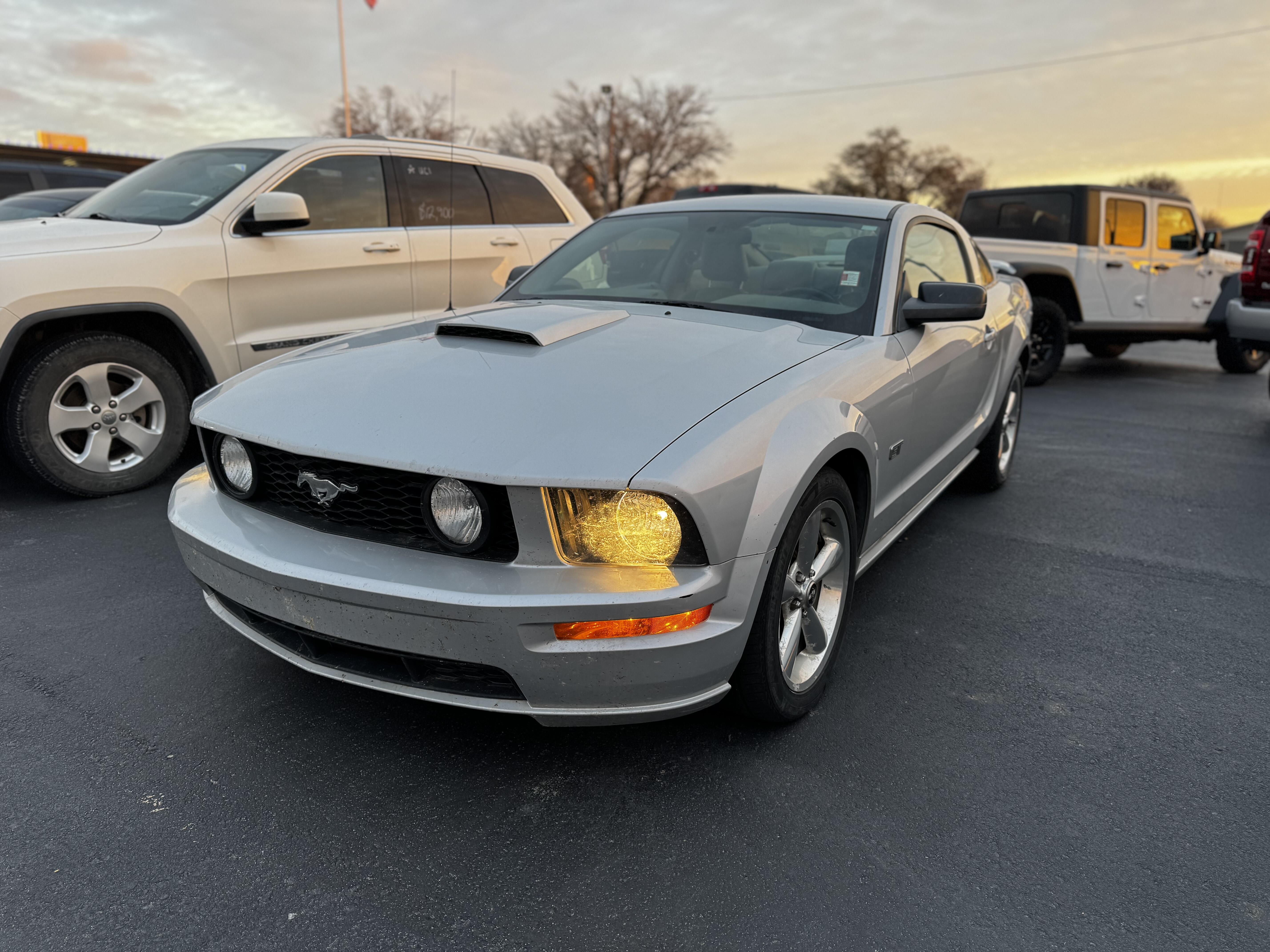 Used 2007 Ford Mustang GT Deluxe with VIN 1ZVFT82H675291309 for sale in Chanute, KS