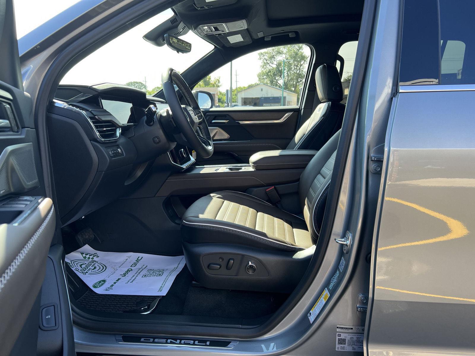 2027 GMC Acadia Denali Ultimate - Photo 22