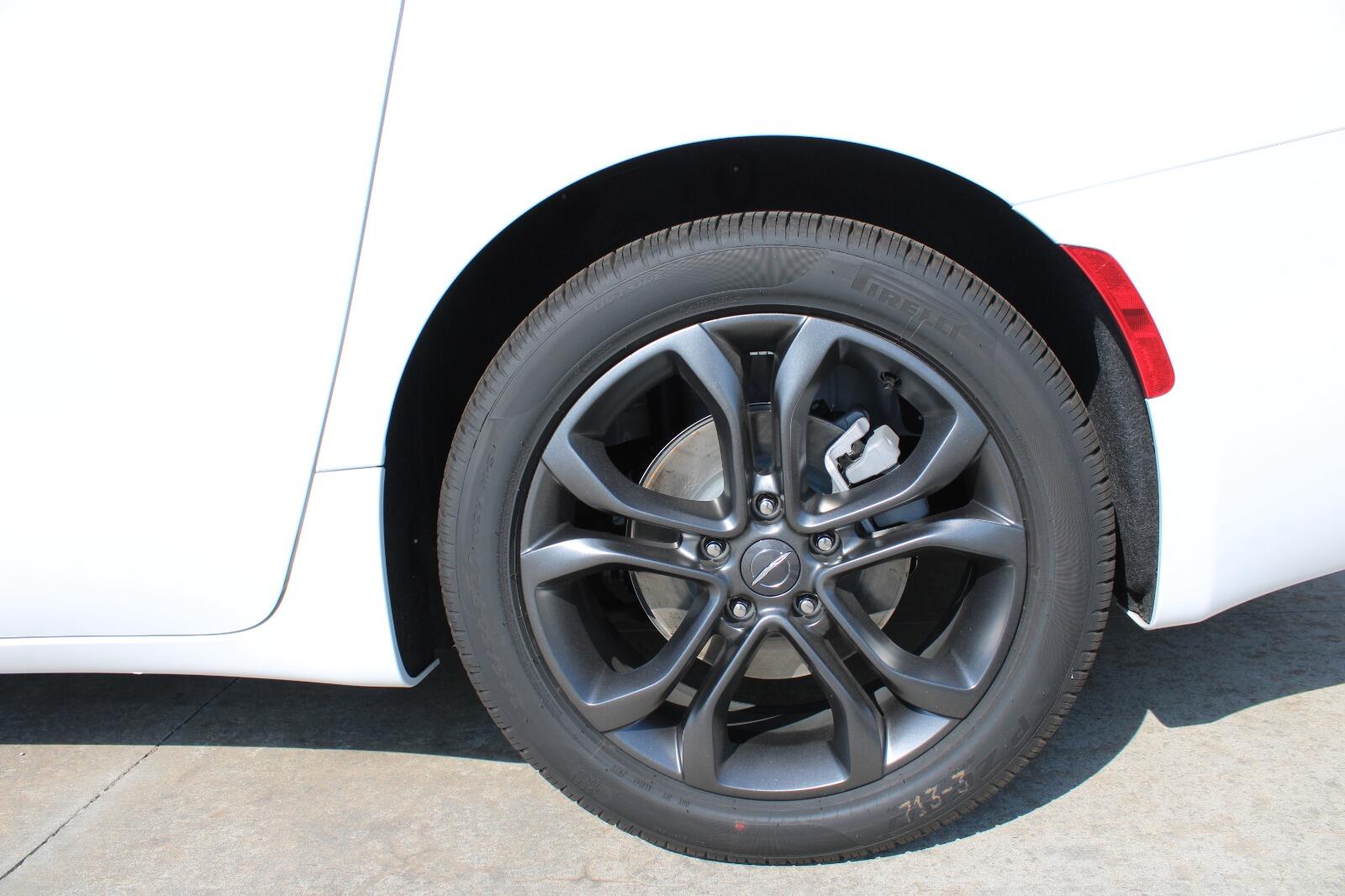 2026 Chrysler Pacifica Select - Photo 11