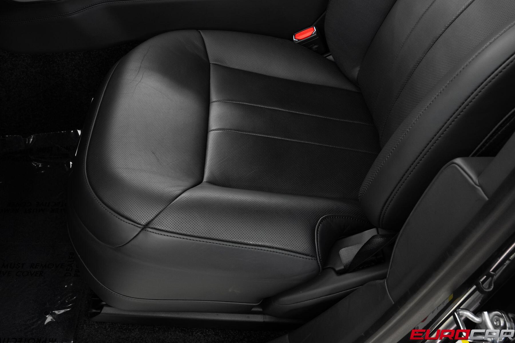 2025 Land Rover Range Rover SV *EXECUTIVE REAR SEATS * CUSTOM AL13 WHEELS*Image 41