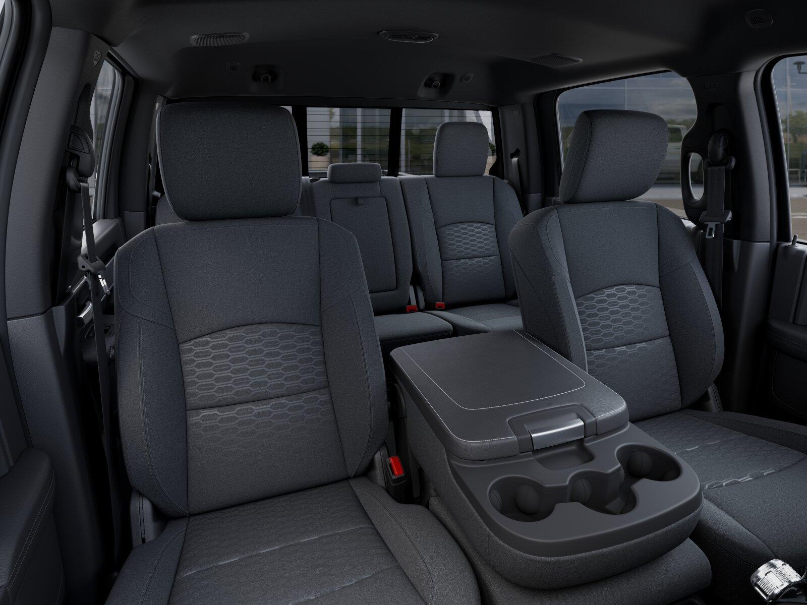 2025 RAM 3500 Big Horn - Photo 34