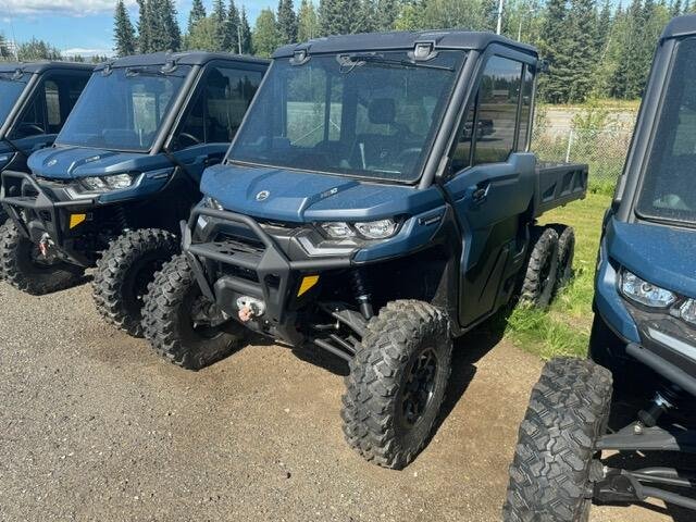 2026 Can-Am DEF 6X6 LMT CAB HD10