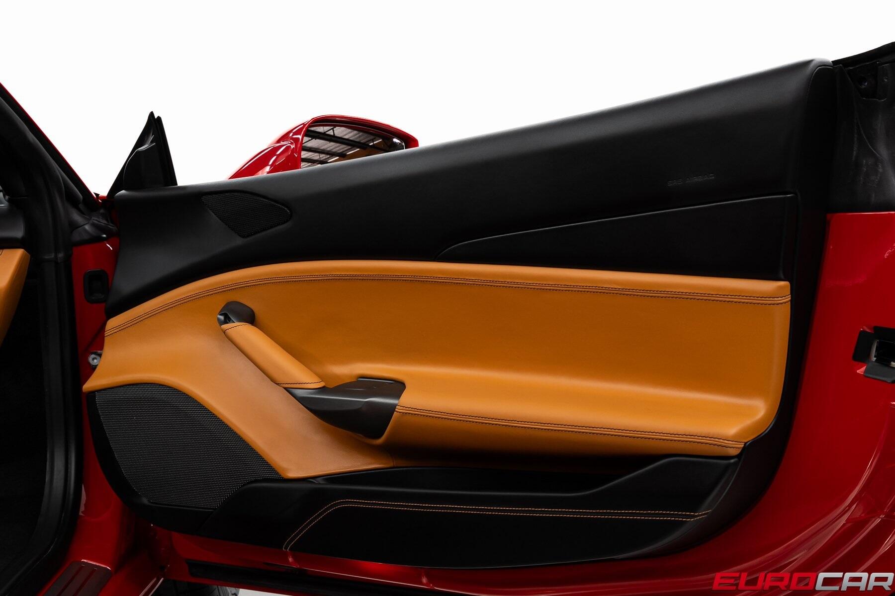 2017 Ferrari 488 Spider *CARBON INTERIOR * IMMACULATE CONDITION*Image 26